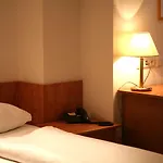 Mariaweiler Hof Hotel 3*