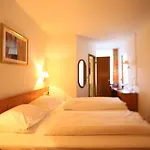 Mariaweiler Hof 3*