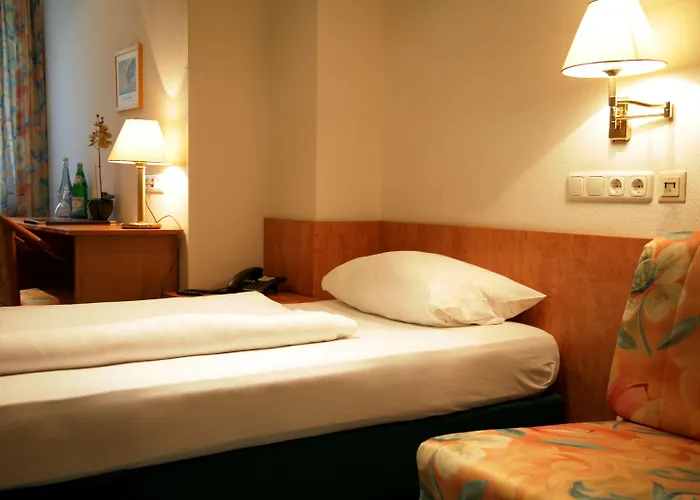 马瑞亚拉霍夫酒店 3* Düren - Eifel