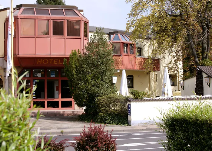 马瑞亚拉霍夫酒店 3*