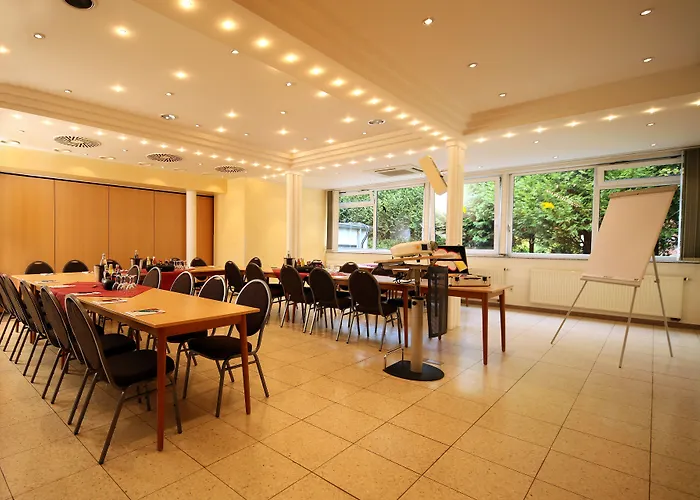 马瑞亚拉霍夫酒店 3*